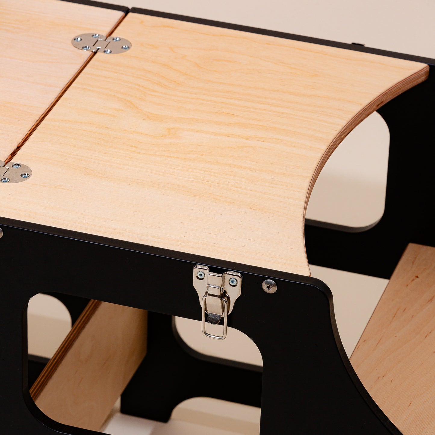 2-in-1 Lernturm &amp; Spieltisch