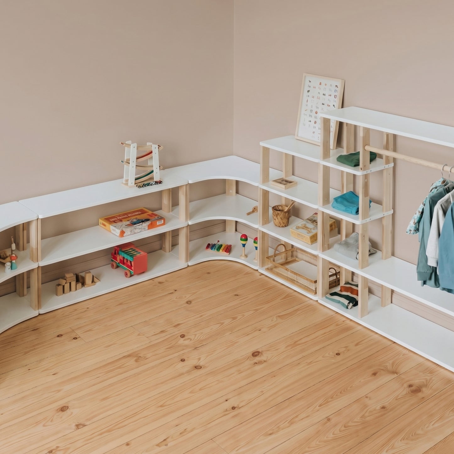 Montessori-Eckregale